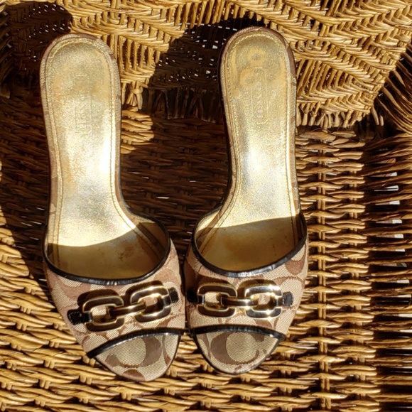 Coach, Justeen Platform Heels - Picture 8 of 8